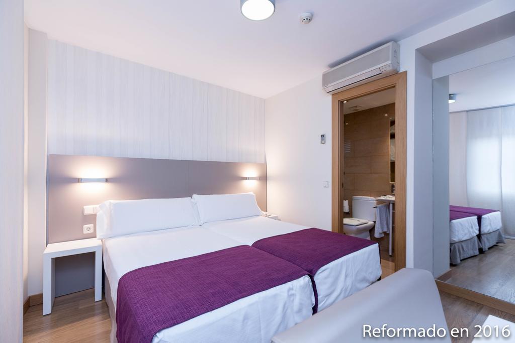 Di' Carlo Hotel Madrid Exterior photo