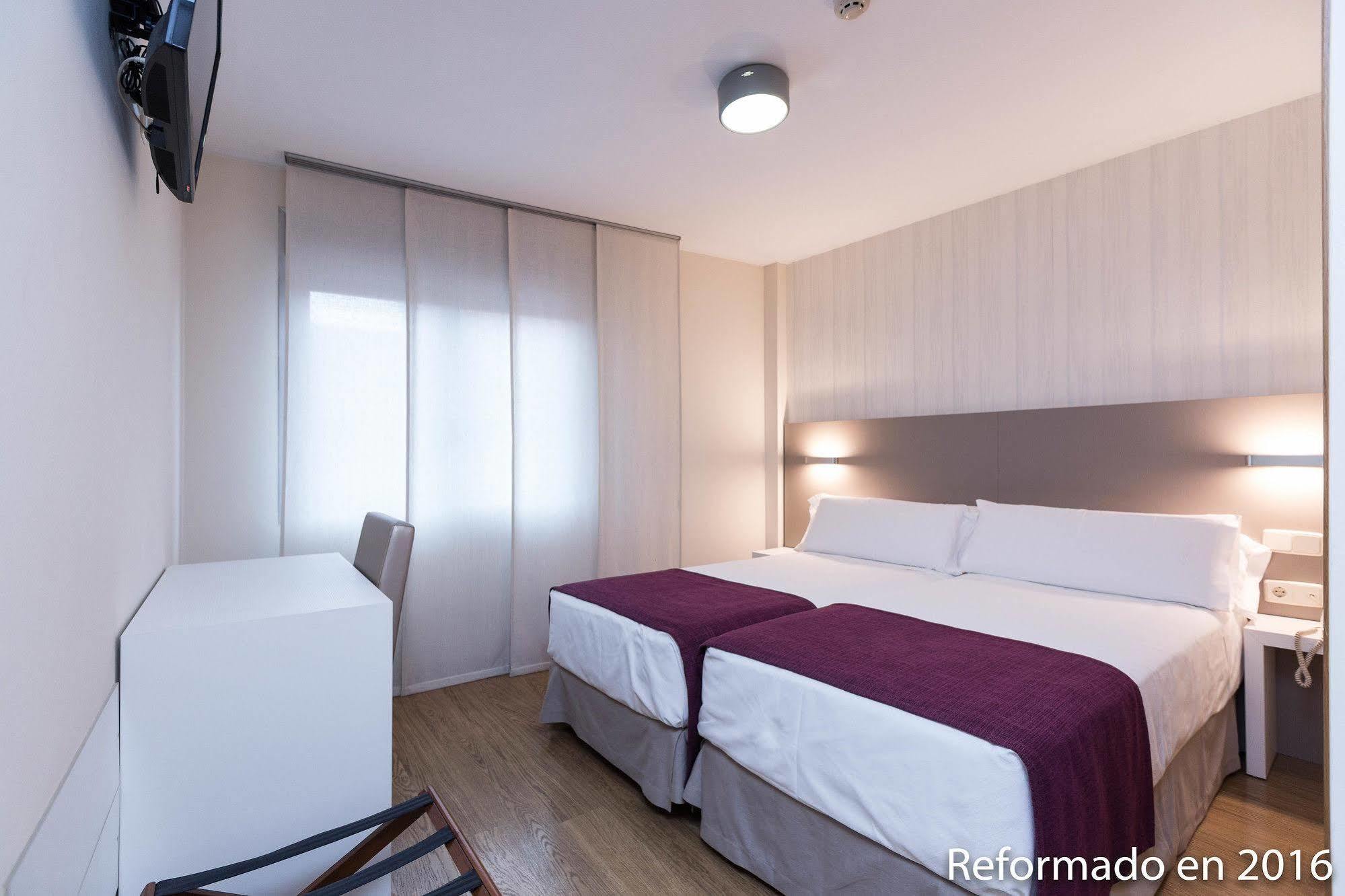 Di' Carlo Hotel Madrid Exterior photo