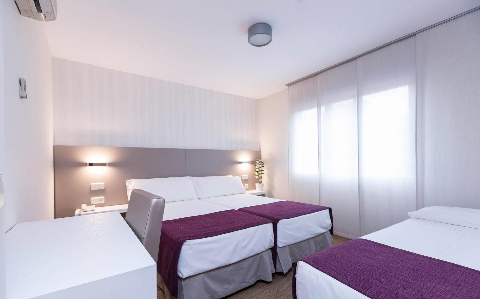 Di' Carlo Hotel Madrid Exterior photo